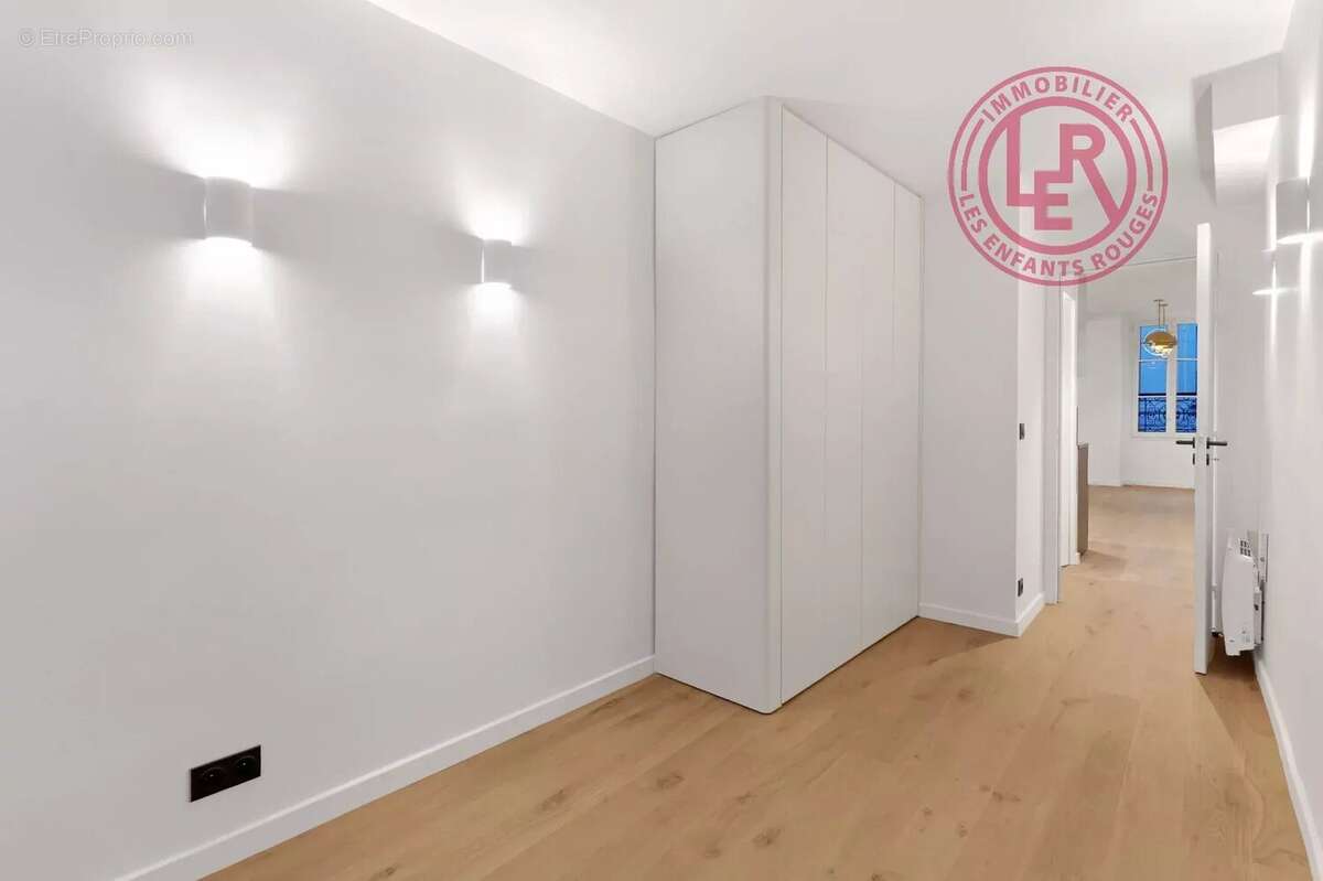 Appartement à PARIS-3E