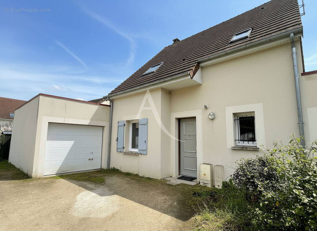 Maison à VINEUIL