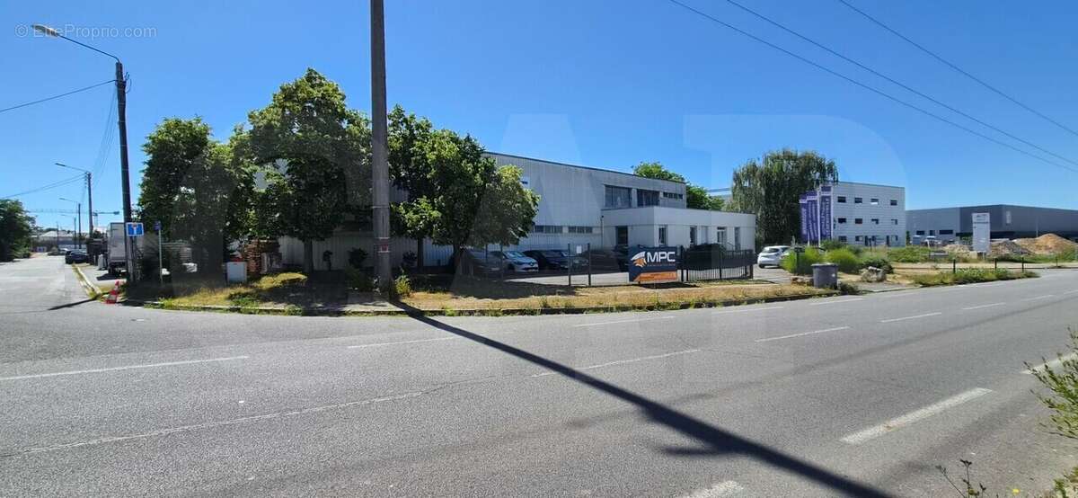 1250 m² à Le Rheu  - photo 2