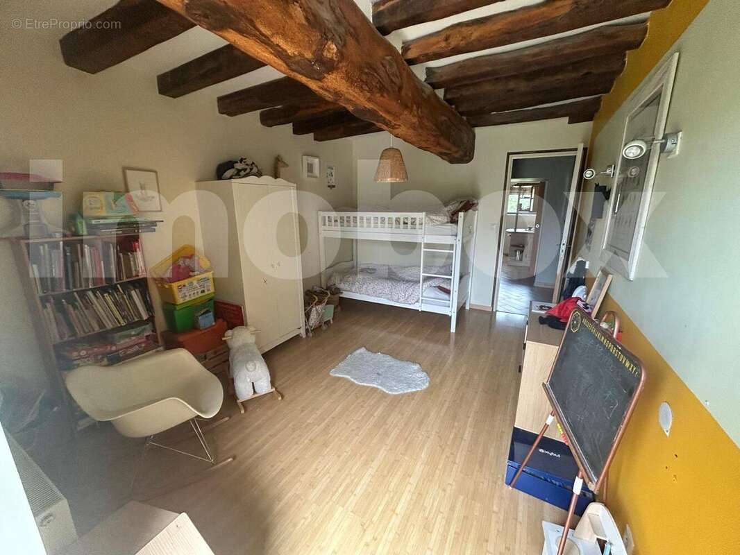 a87dbd59-d889-401f-978a-119190237111 - Maison à LA ROUXIERE