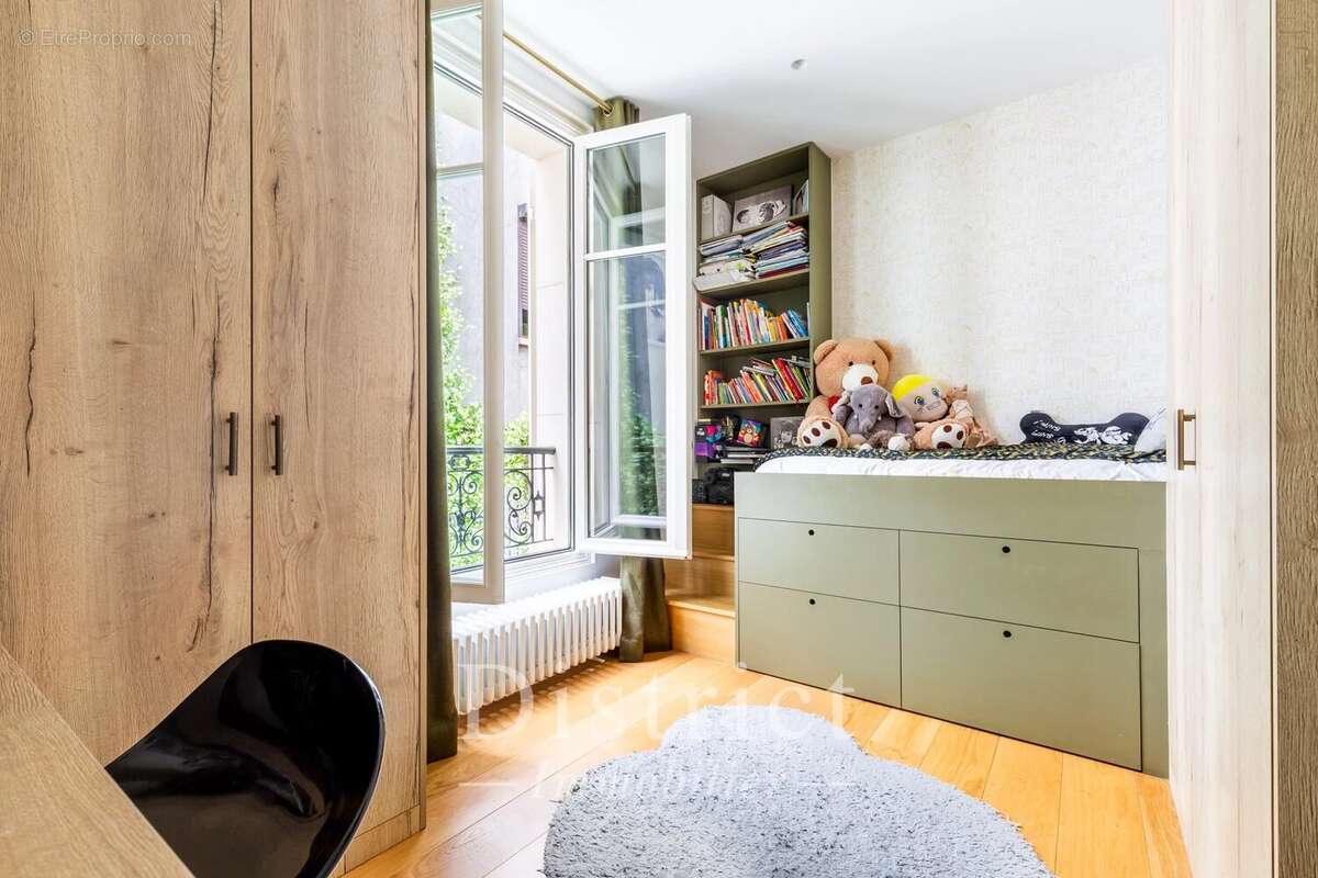 Maison à PARIS-17E