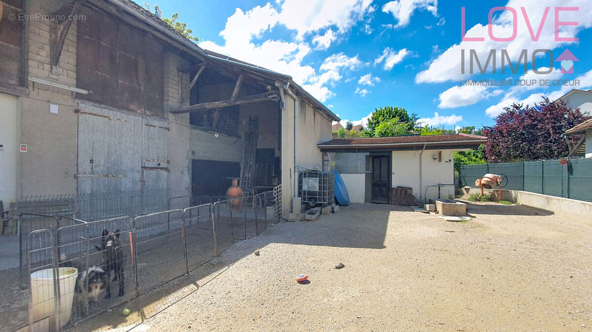 Maison à LA BATIE-DIVISIN