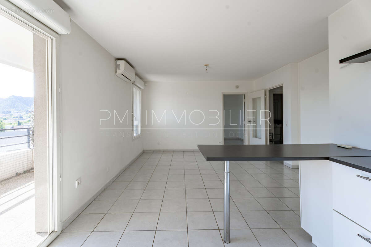 Appartement à MARSEILLE-11E