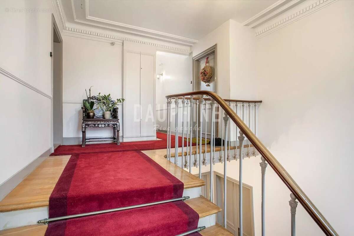Appartement à PARIS-7E