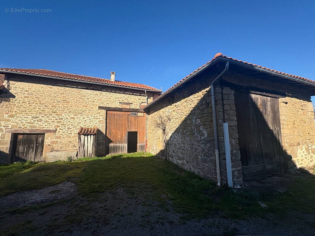Maison à SAINT-YRIEIX-SOUS-AIXE
