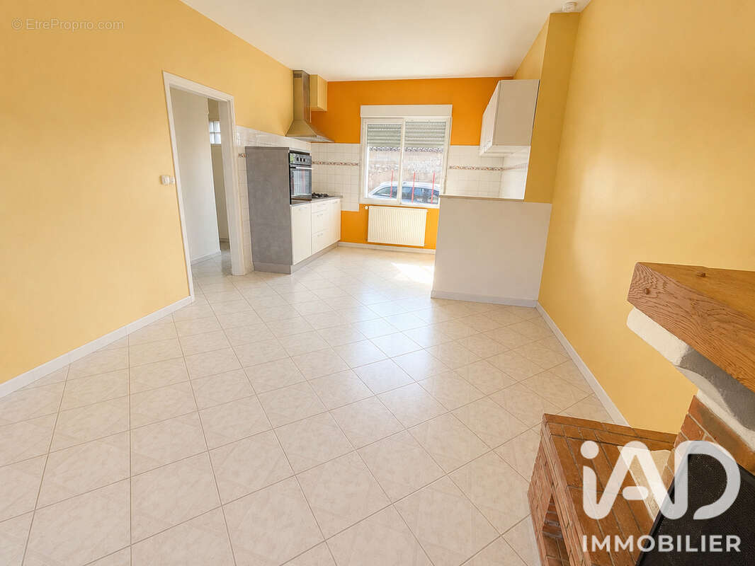 Maison 85 m² à Vars  - photo 3