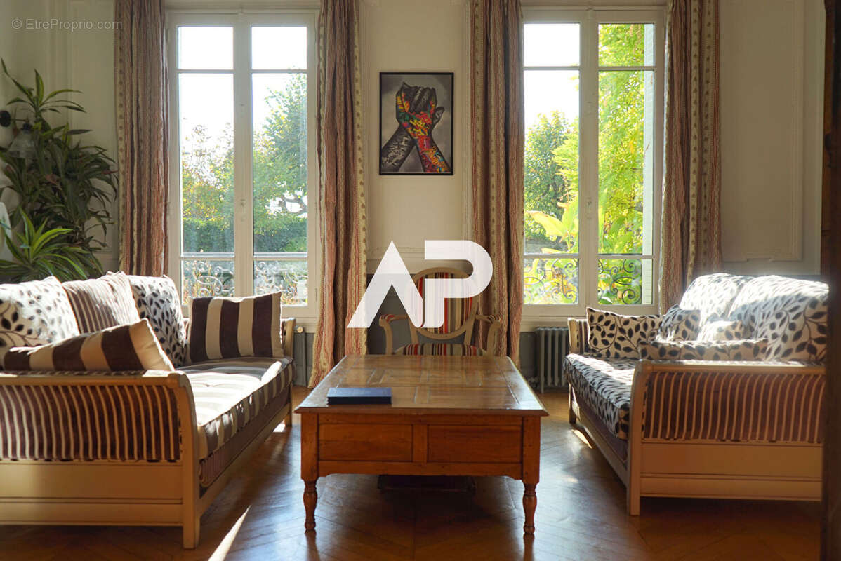 Maison à MONTMORENCY