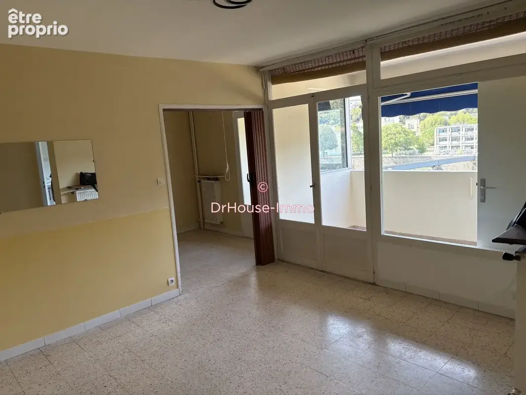 Appartement 66 m² à Ales  - photo 6