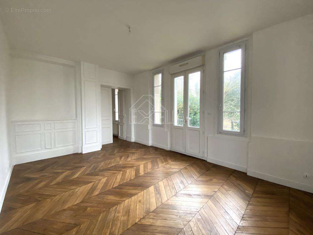 Appartement à ROSNY-SUR-SEINE