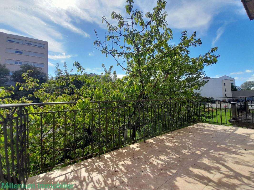 Appartement à CARMAUX