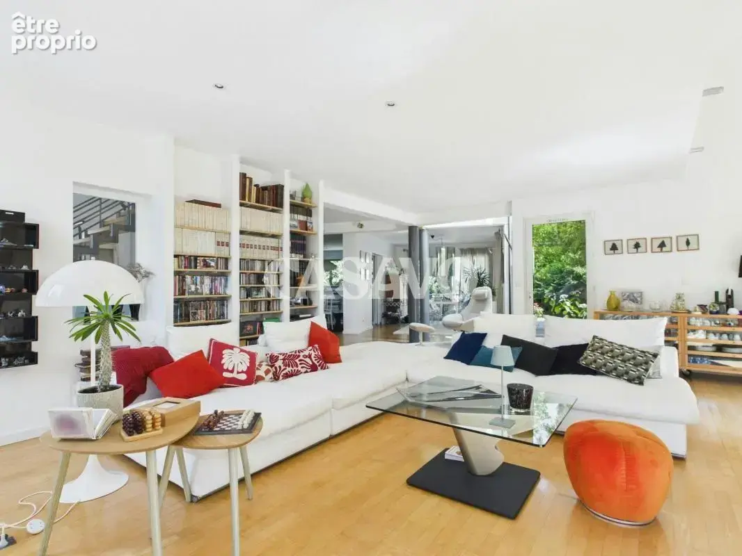 Vente Maison 8 pièces de 290m² - 59493 Villeneuve-d'Ascq - photo 9