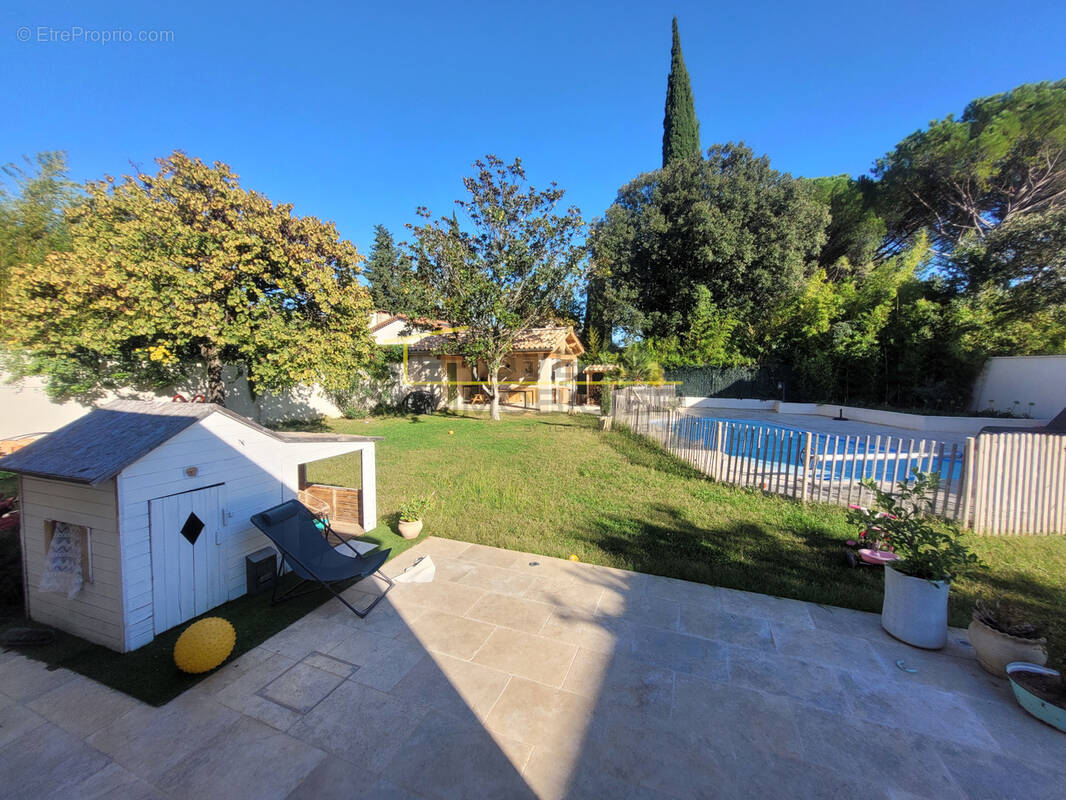 Maison à MONTELIMAR