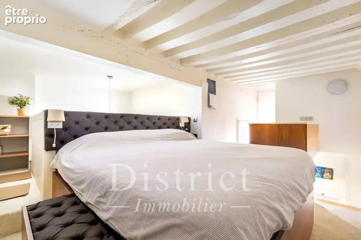 Exclusivité - Ile Saint-Louis. Un appartement de 40m² en excellent état. Plan parfait et 3,80m sous plafond! - photo 7