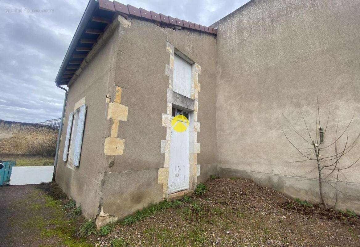 Appartement à FOURCHAMBAULT