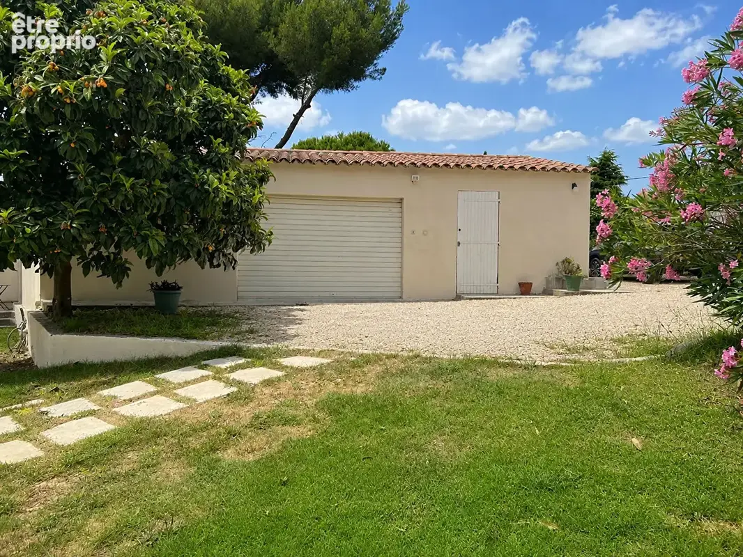 Maison T4 200m² sur 3300m² de terrain avec piscine, garages, cave, dépendances à ALLAUCH 13190 - photo 16