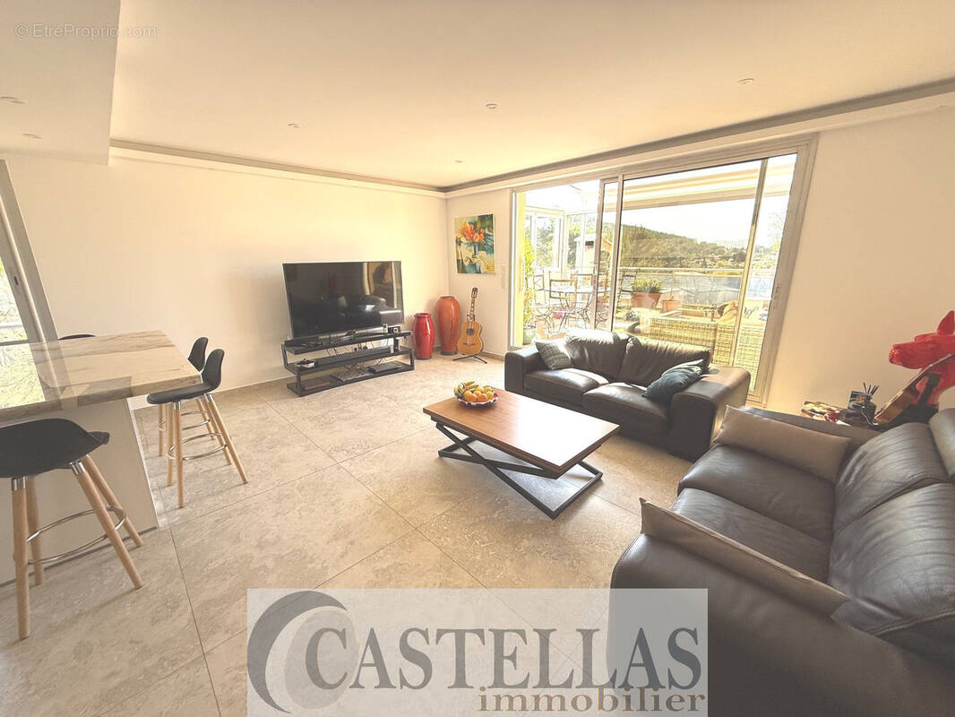 Appartement à CARNOUX-EN-PROVENCE