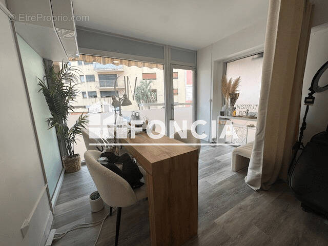 Commerce à CAVALAIRE-SUR-MER