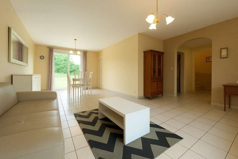 Maison à SAINT-MARTIN-DE-SAINT-MAIXENT