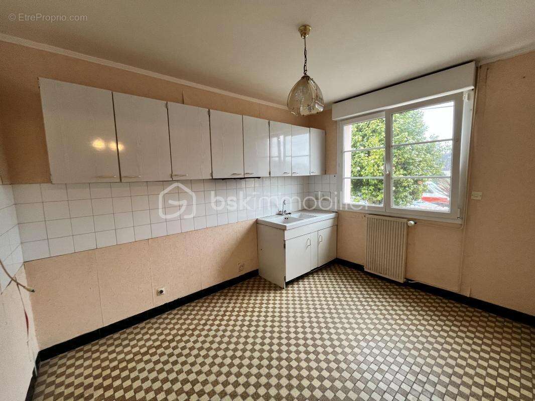 Maison Familiale - Idéal Premier Achat ou Projet de Rénovation ! - photo 5