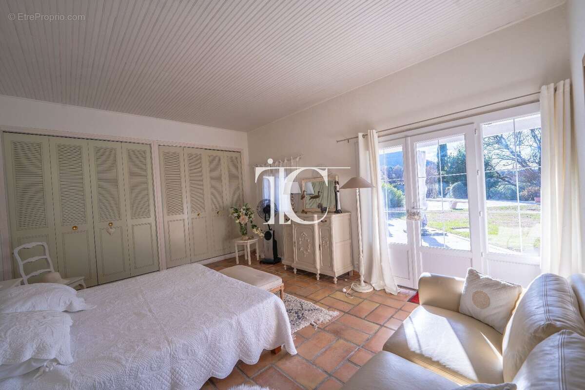 Maison à SAINT-PAUL-LE-JEUNE