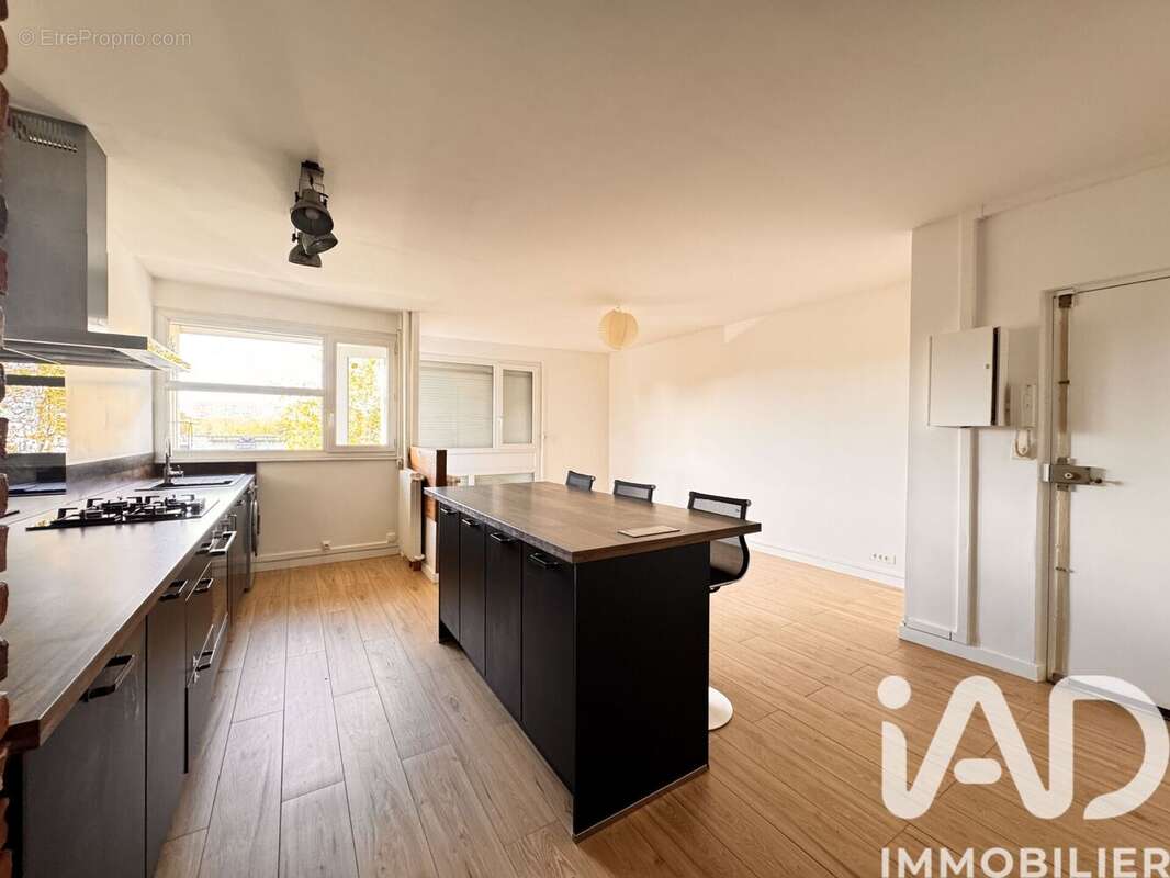 Photo 2 - Appartement à VILLENEUVE-LA-GARENNE