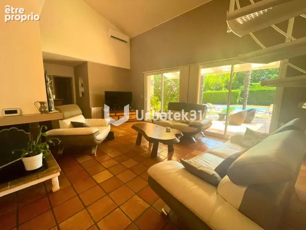 Maison - 8 pièces - 175 m² - photo 4