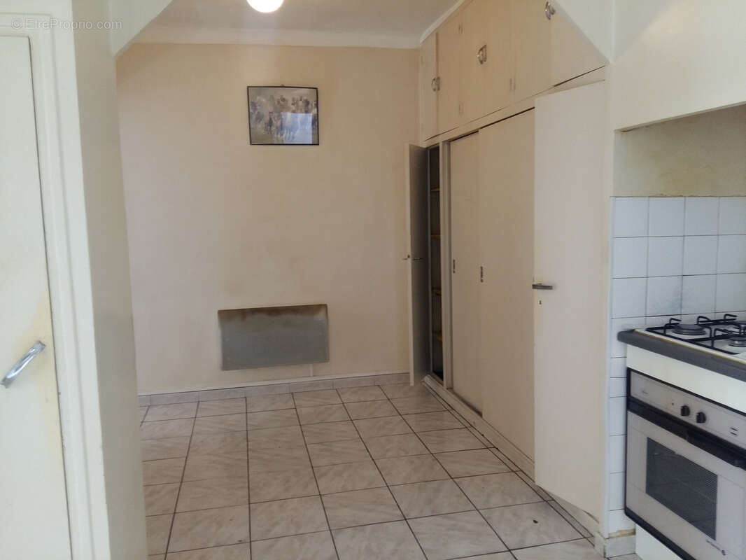 Appartement à MARSEILLE-3E