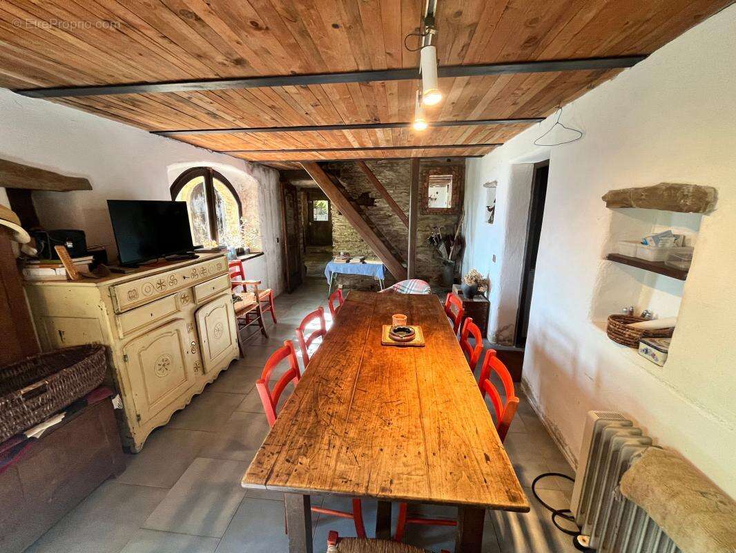 Maison à PONTEILS-ET-BRESIS