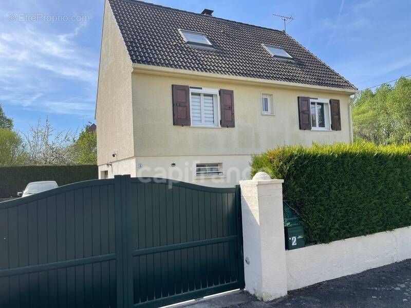 Maison à TERGNIER
