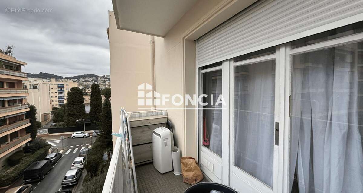 Appartement à LE CANNET