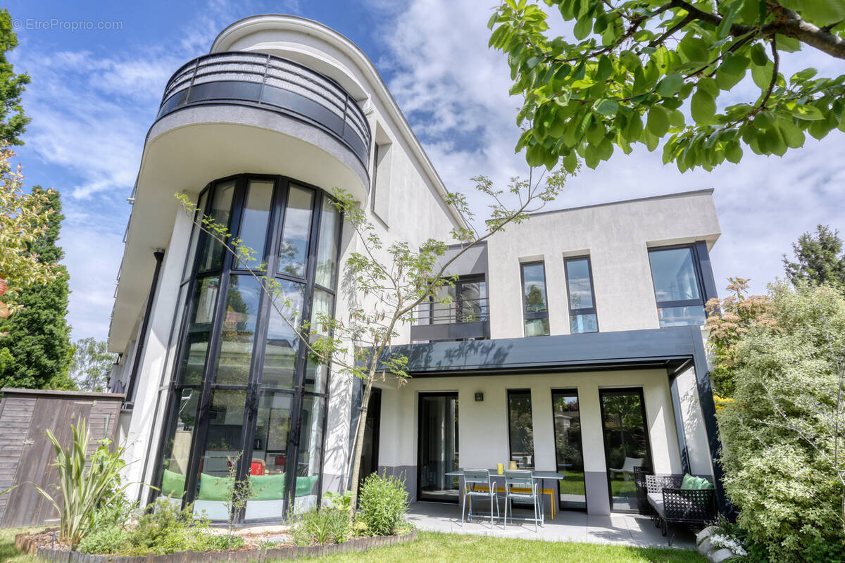 Appartement à SAINT-MAUR-DES-FOSSES