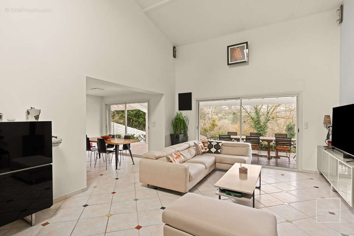 Maison à SAINT-CYR-AU-MONT-D&#039;OR