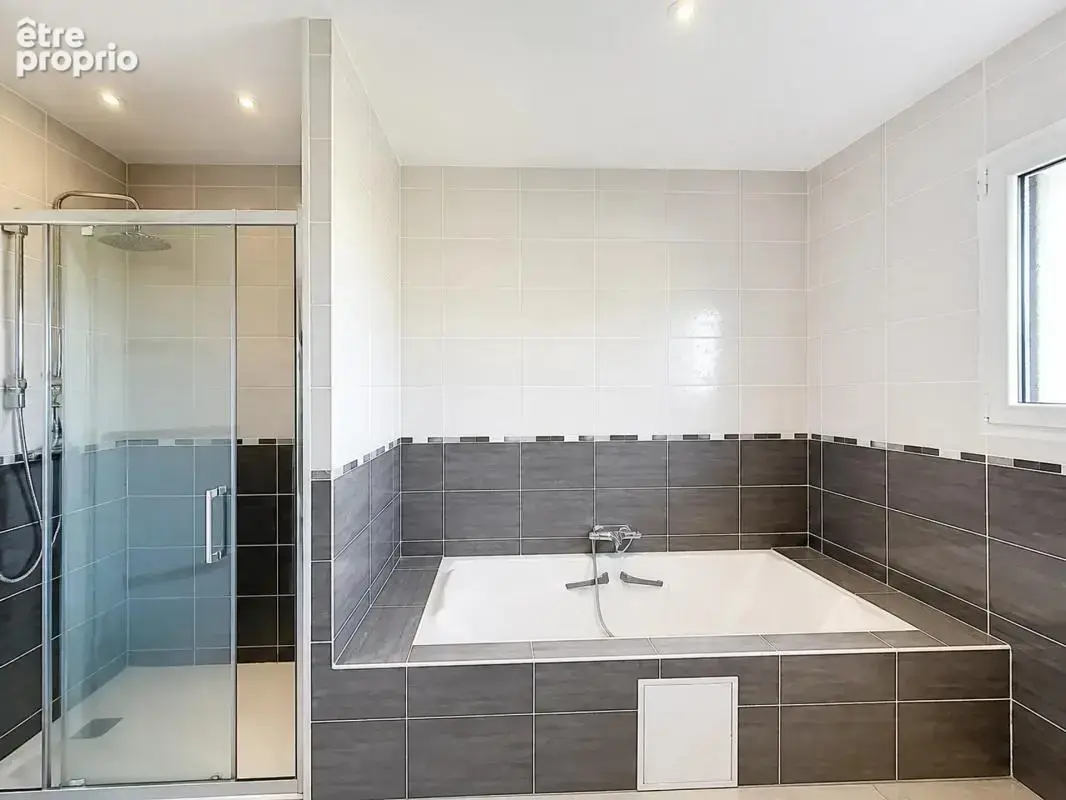 Maison de 8 pièces de 244 m² à Montauban - photo 15