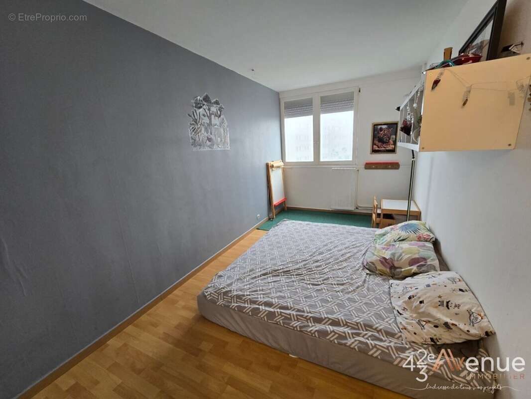 Appartement à SAINT-ETIENNE