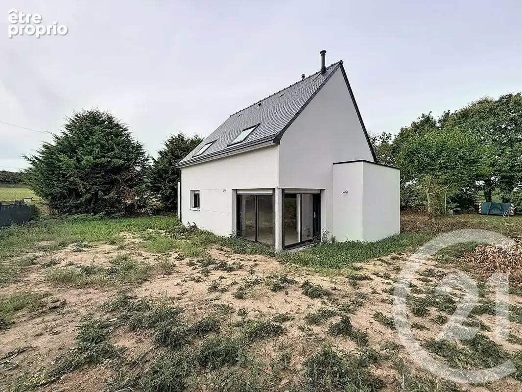 Maison à CAOUENNEC-LANVEZEAC