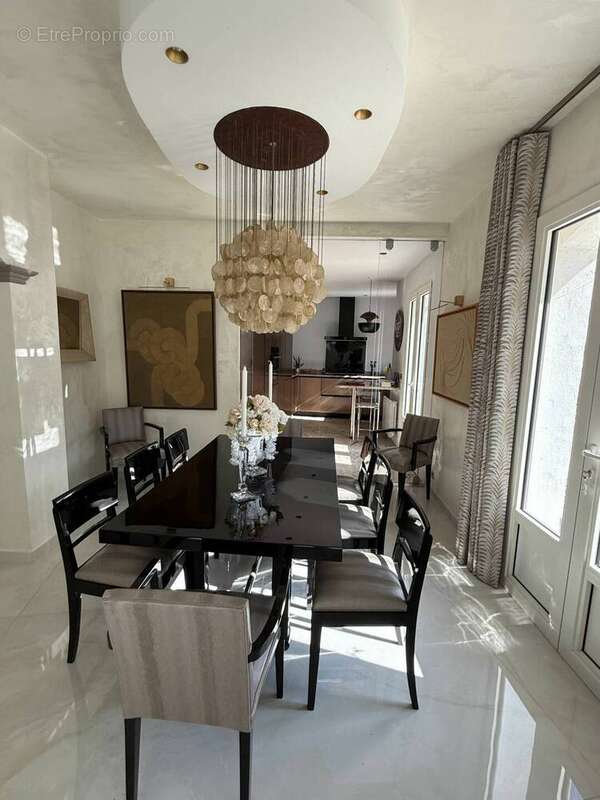 Maison à ROQUEFORT-LES-PINS