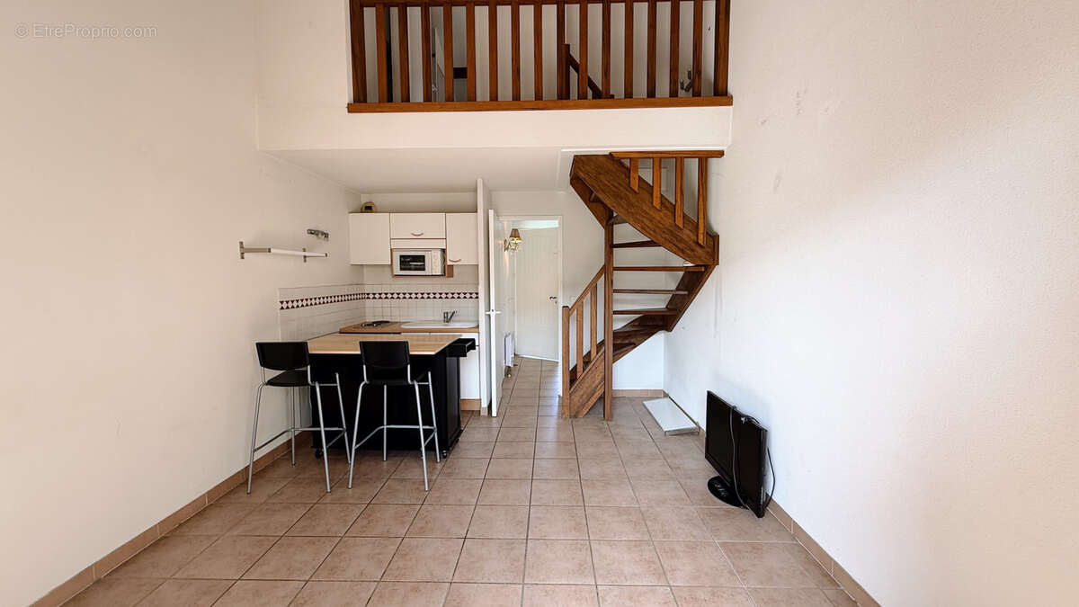 Appartement à SAINT-CYR-SUR-MER