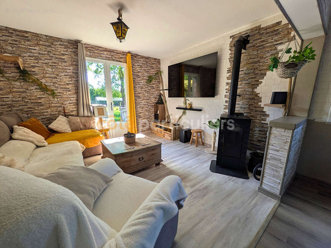 Maison à LA VILLE-DIEU-DU-TEMPLE