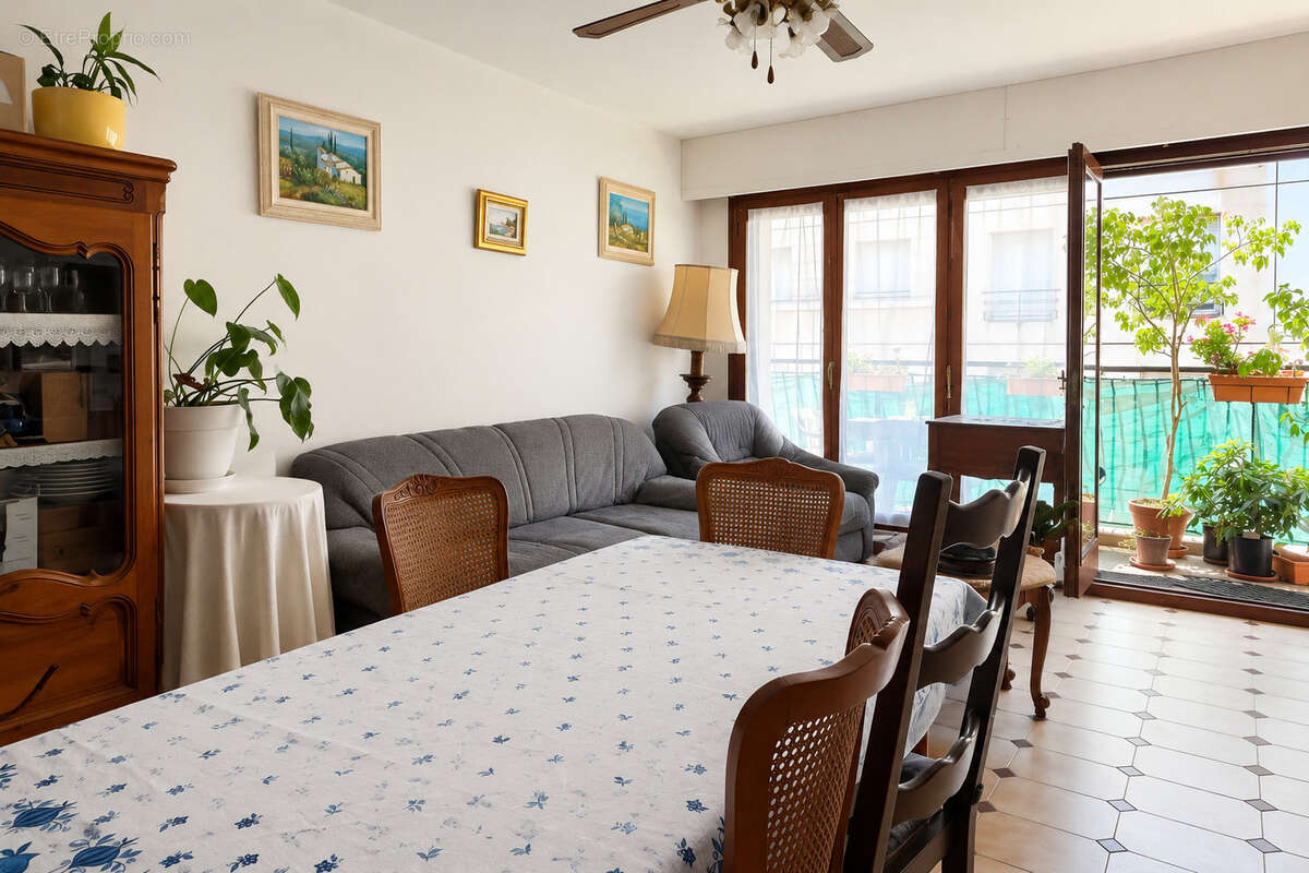 Appartement à MARSEILLE-7E