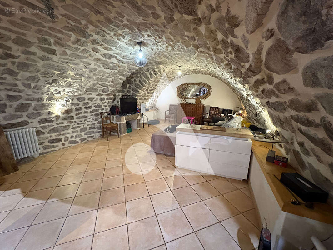 Maison à LABASTIDE-SUR-BESORGUES