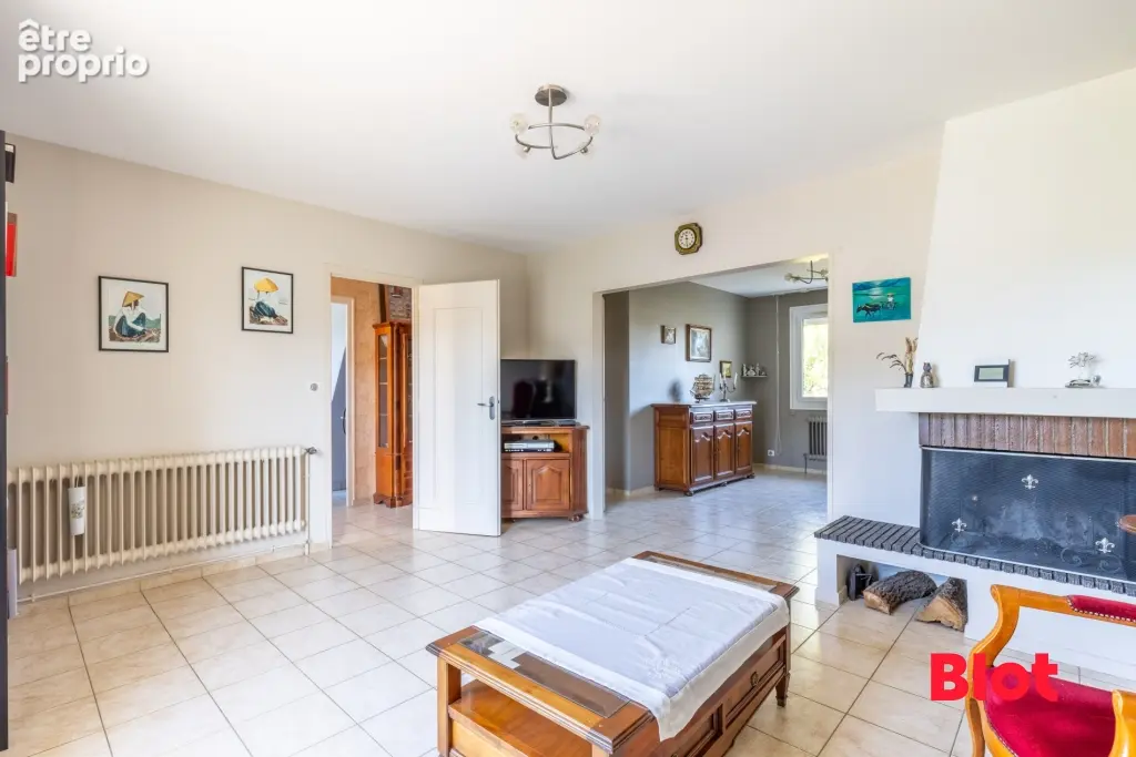 Maison 5 pièces 110 m² à vendre à Chateaugiron (35410) - photo 3