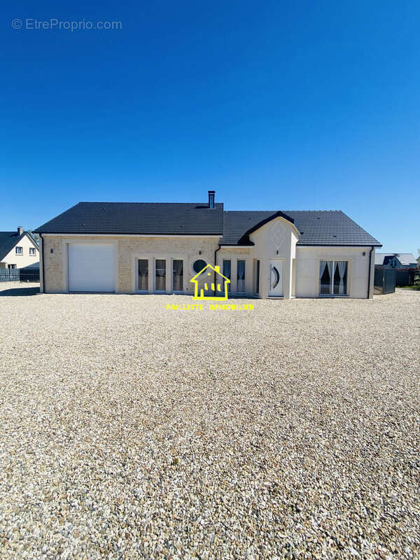 Maison à AUZEBOSC