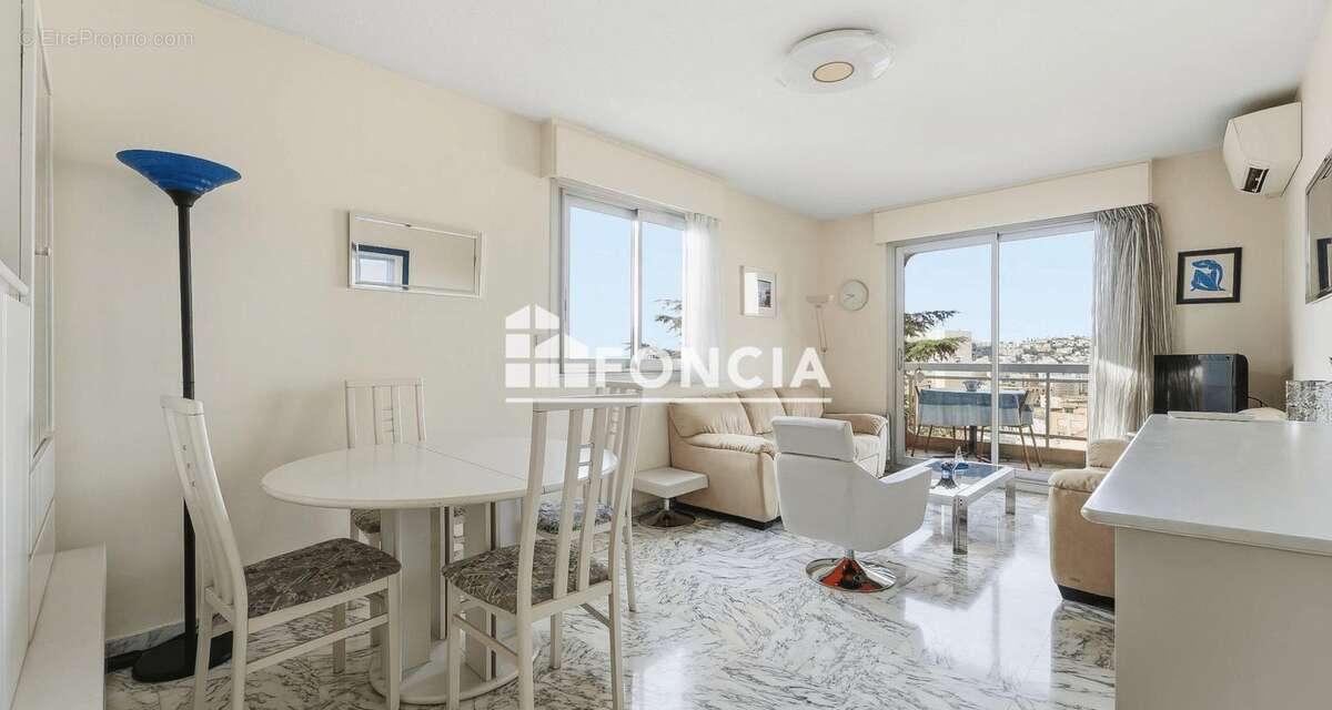 NICE OUEST - Rare : T4 89 m² baigné de lumière - 17 m² de balcons Sud-Ouest - 3ème étage - Box & cave - DPE B - photo 3
