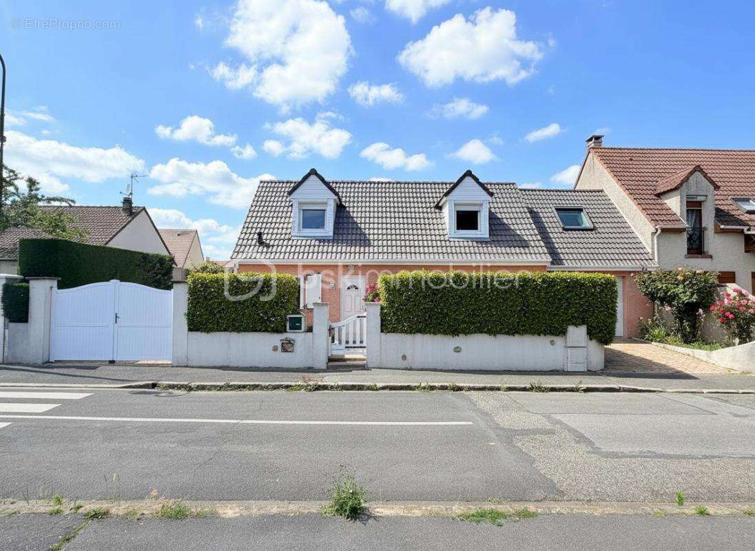 Maison à VILLEJUST