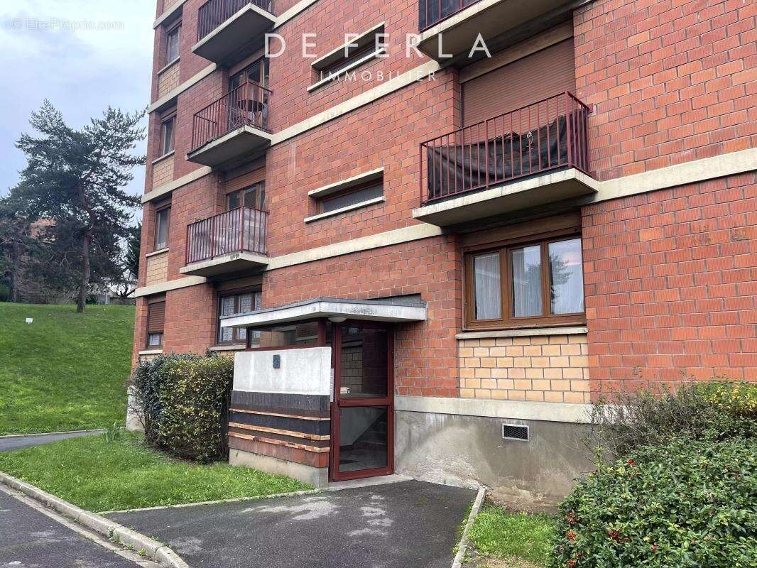 Appartement à IVRY-SUR-SEINE