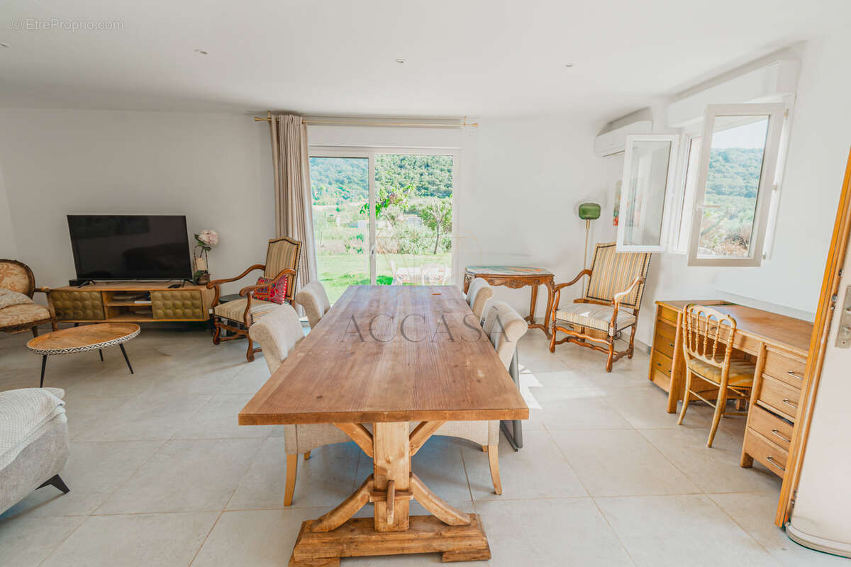 Maison avec terrain constructible de 4 260 m2 et permis accordé   Bonifacio, Vallée Saint-Julien - photo 21