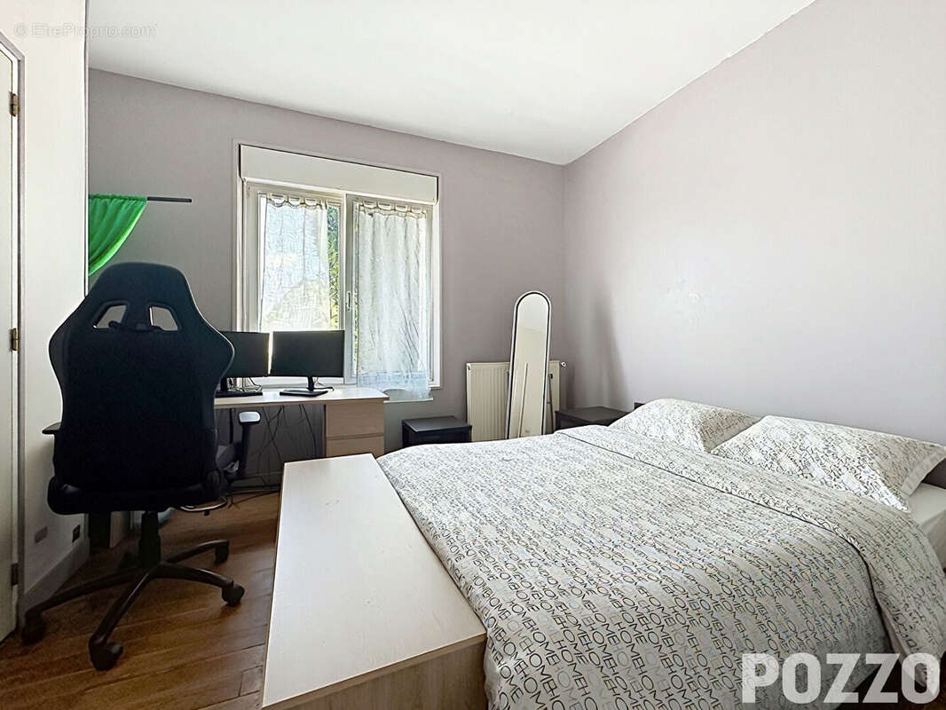 A Vendre - AVRANCHES - Maison 6 pièce(s) 105 m² - 4 chambres - photo 6