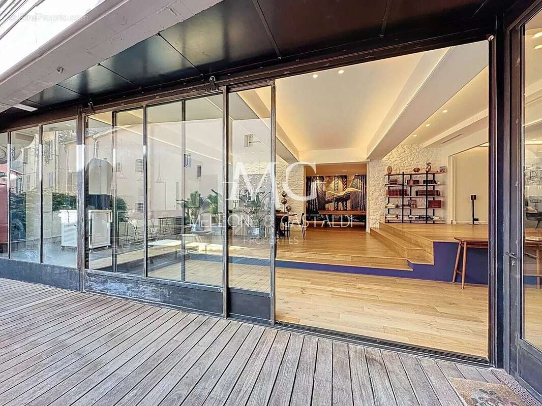 Appartement à LE CANNET