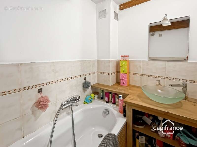 Maison à BAGNOLS-EN-FORET