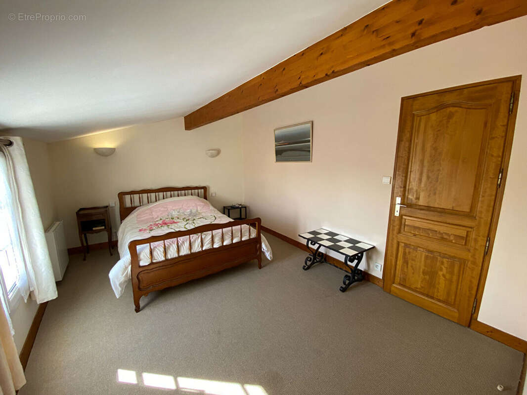 Maison à LA BREE-LES-BAINS